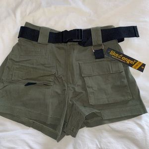 Like an Angel: NWT Women’s army green shorts